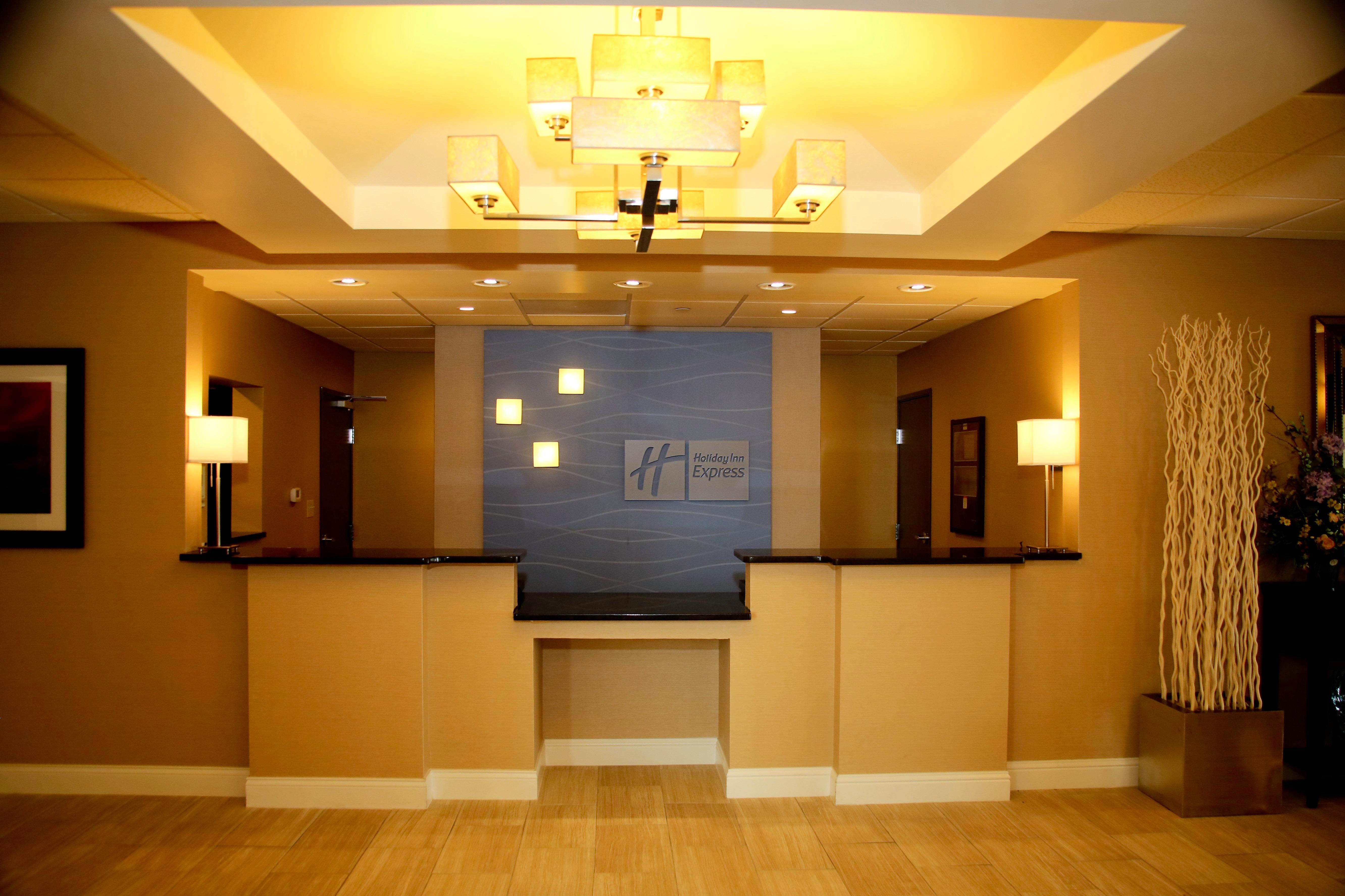 Holiday Inn Express & Suites Marion Northeast By Ihg Bagian luar foto