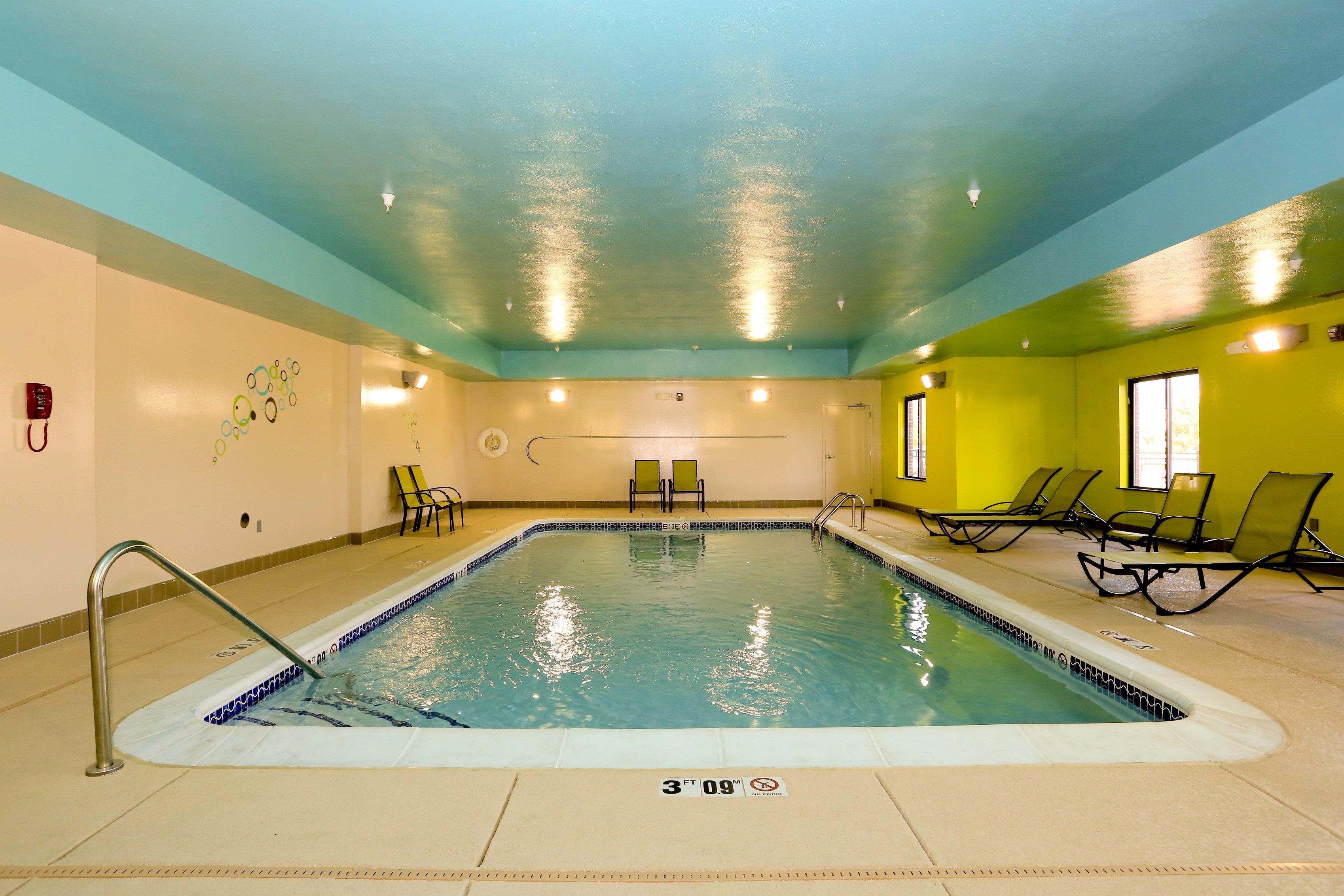 Holiday Inn Express & Suites Marion Northeast By Ihg Bagian luar foto