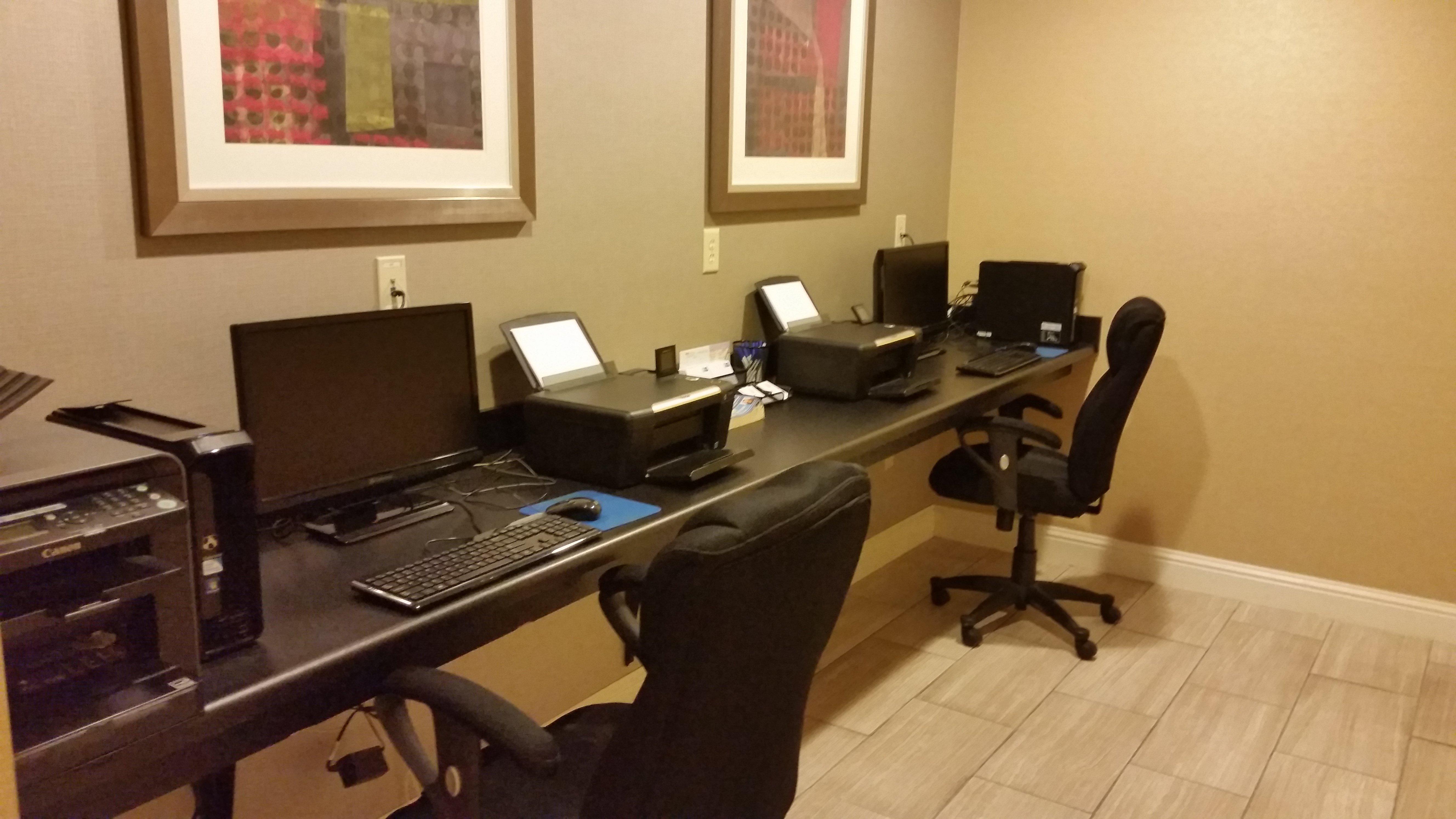 Holiday Inn Express & Suites Marion Northeast By Ihg Bagian luar foto