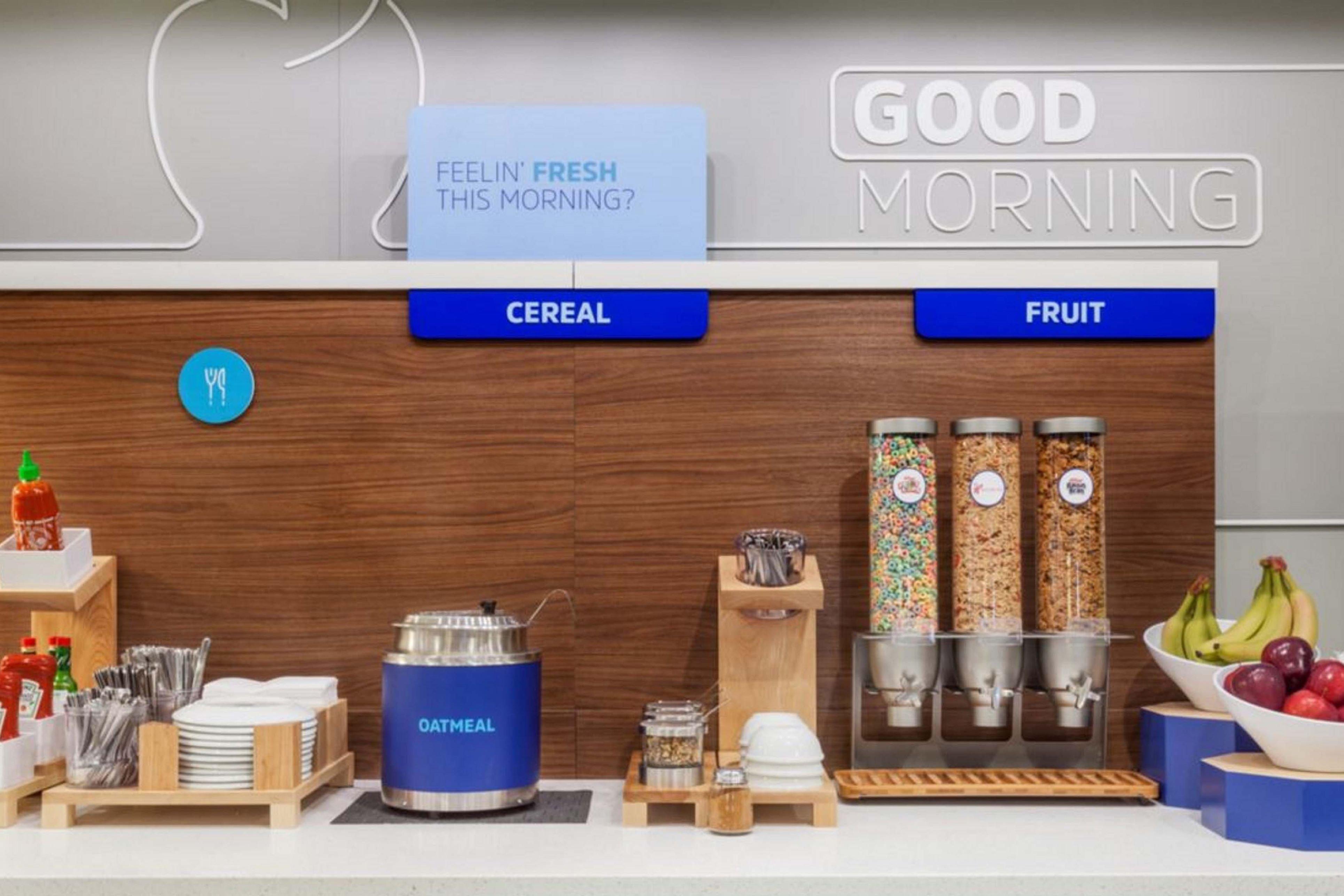 Holiday Inn Express & Suites Marion Northeast By Ihg Bagian luar foto